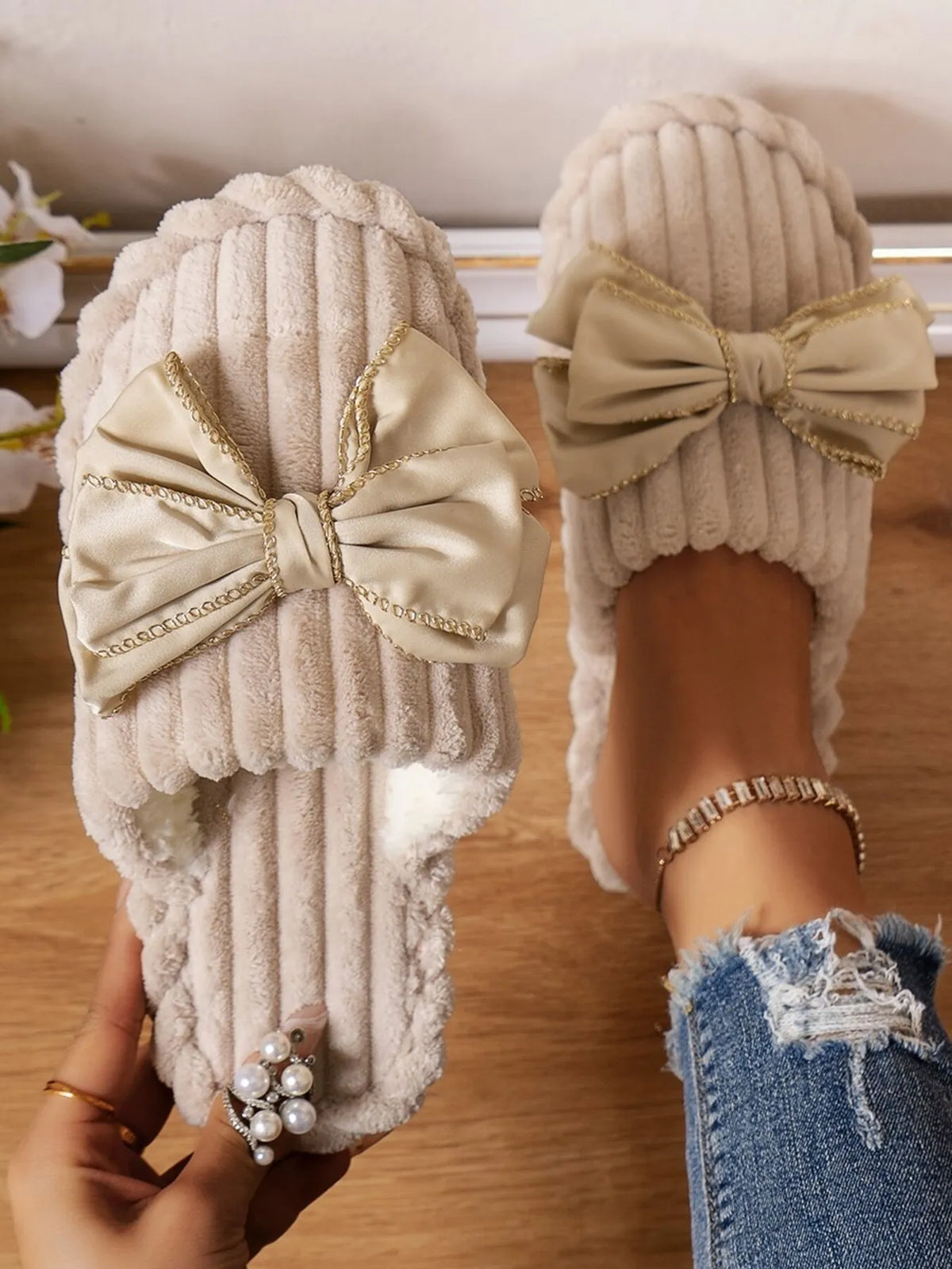 Bow Embellished Indoor Slippers - Lilixa.store