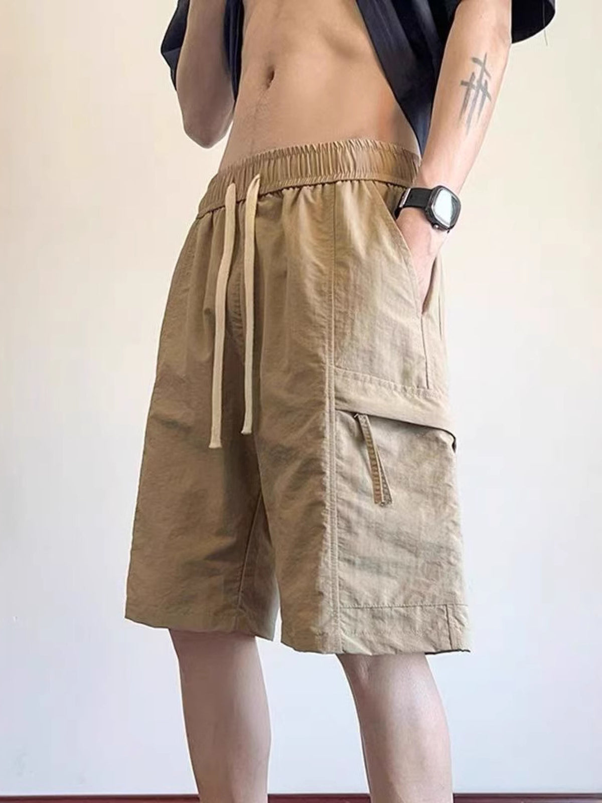 Men's Plus Size Drawstring Relaxed Fit Cargo Shorts in Khaki
