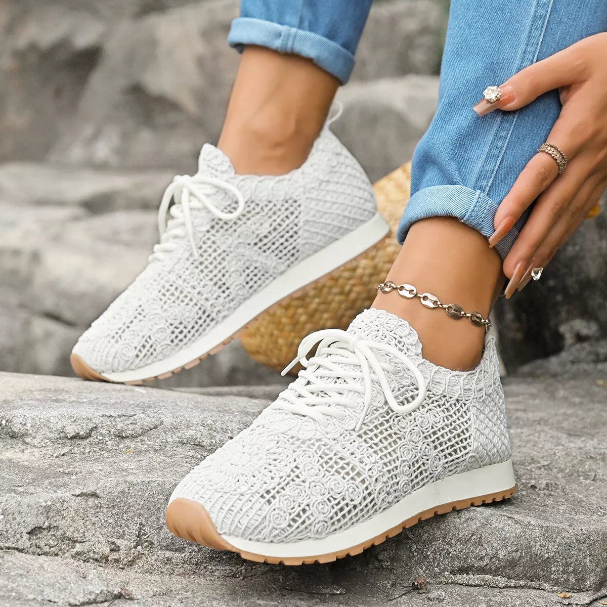 Round Toe Lace Up Sneakers - Lilixa.store
