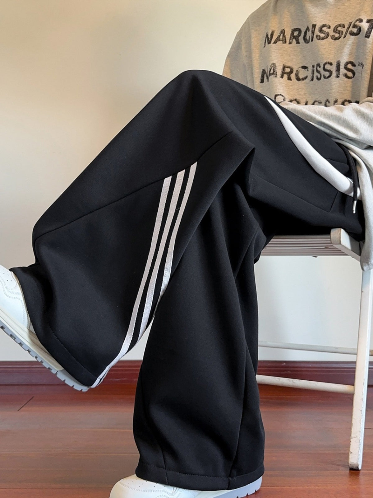 Men's Plus Size Wide Leg Casual Sweatpants with Stripe Detail, view 3