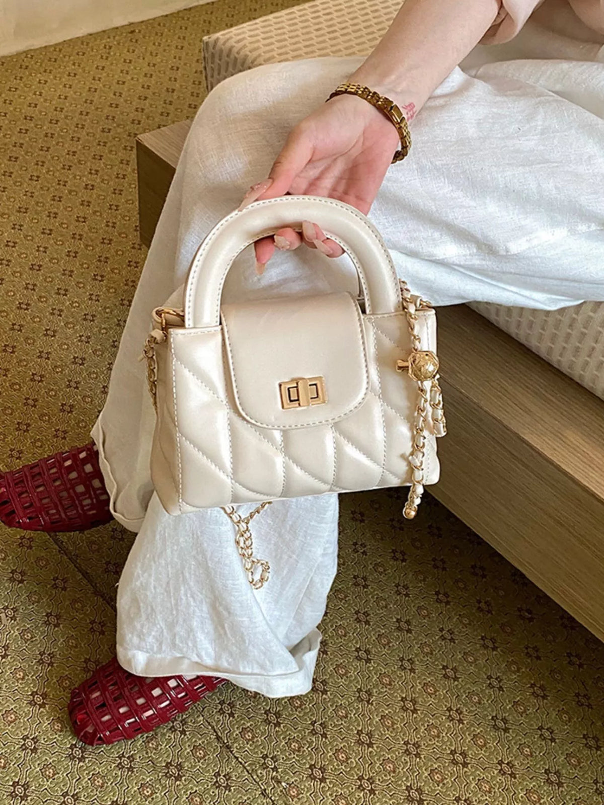 Quilted Chain Strap Crossbody Bag - Lilixa.store
