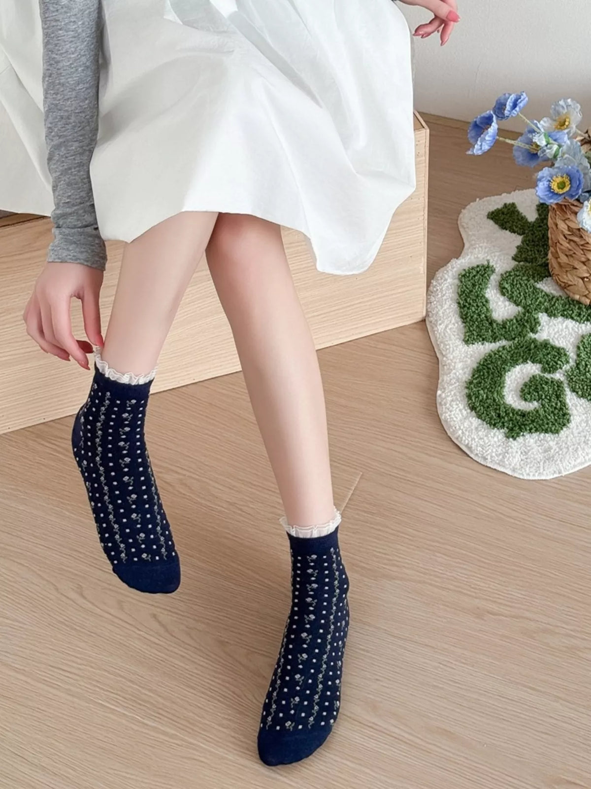 Vintage Floral Print Ankle Socks
