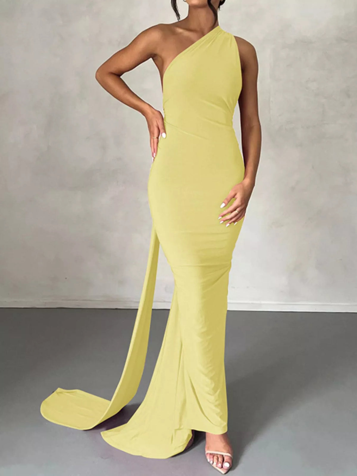 Backless One-Shoulder Ruched Bodycon Maxi Dress in Light Yellow