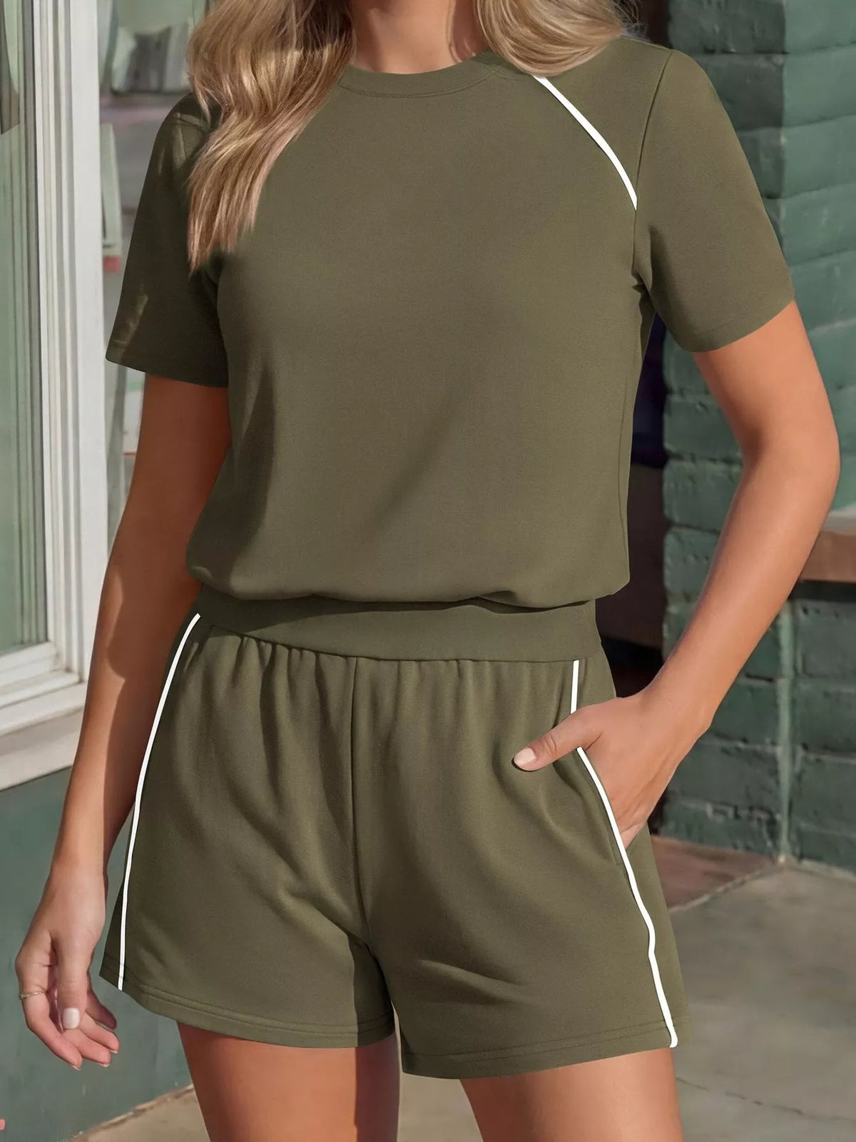 Contrast Trim Short Sleeve T-Shirt and Shorts Set in Army Green