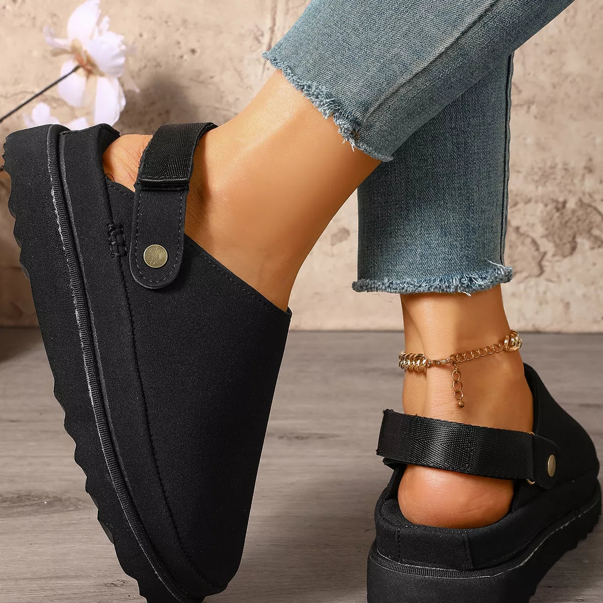 Round Toe Platform Slippers - Lilixa.store