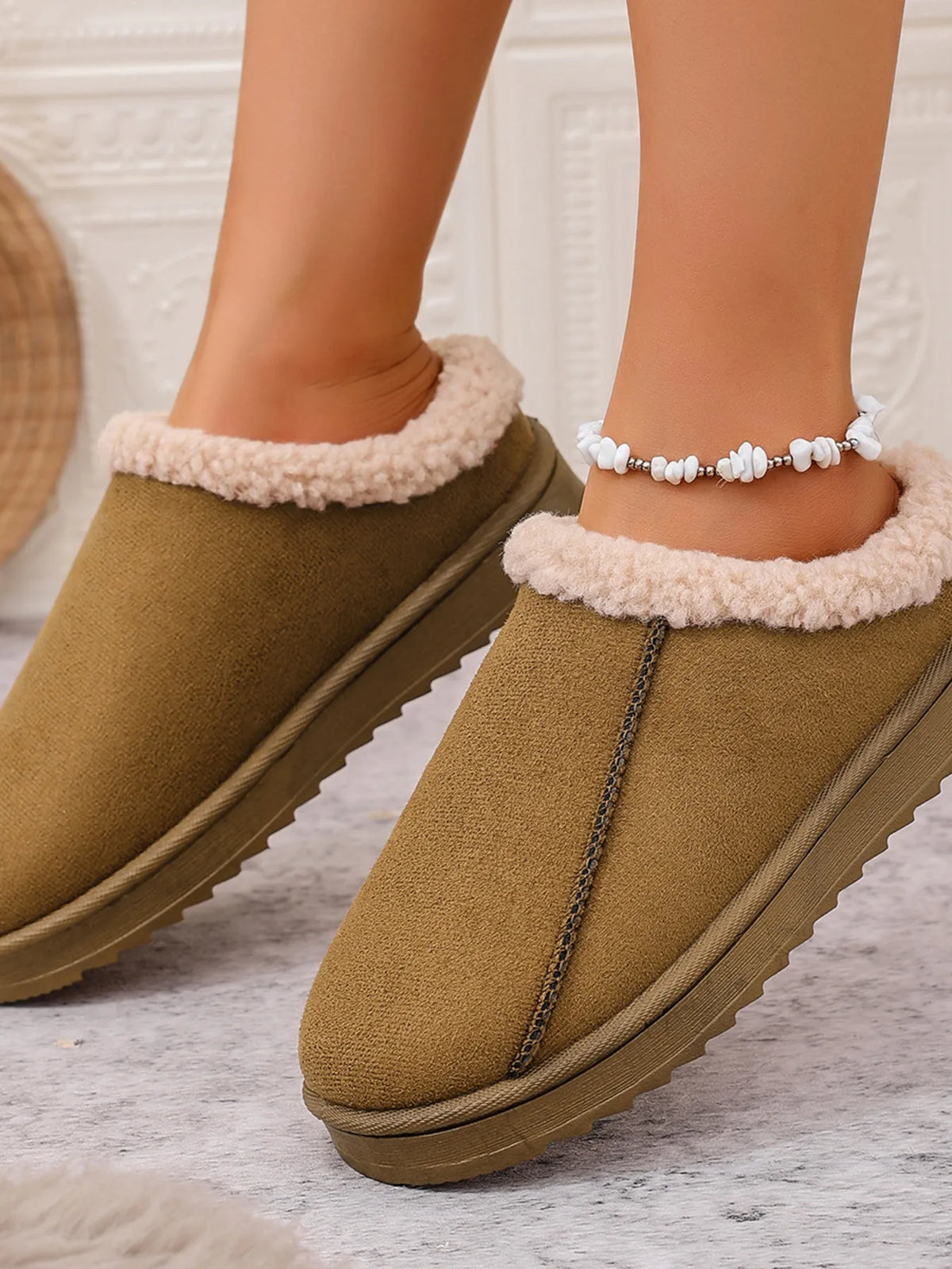 Cozy Faux Fur Lined Slippers - Lilixa.store