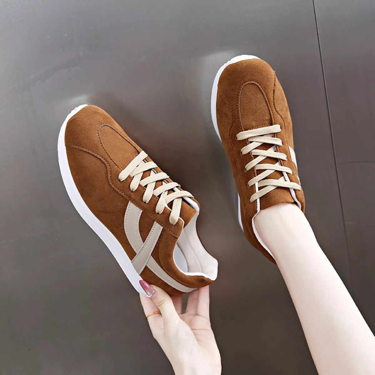 Round Toe Lace Up Sneakers - Lilixa.store