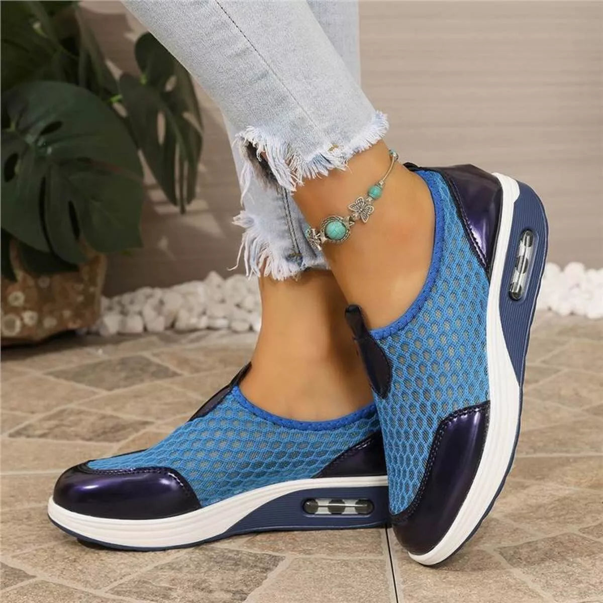Round Toe Mesh Sneakers - Lilixa.store