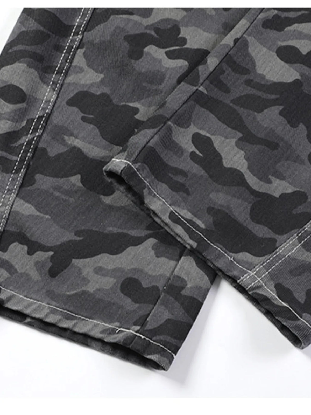 Men's Camo Wide-Leg Pants in Camouflage Color, view 7