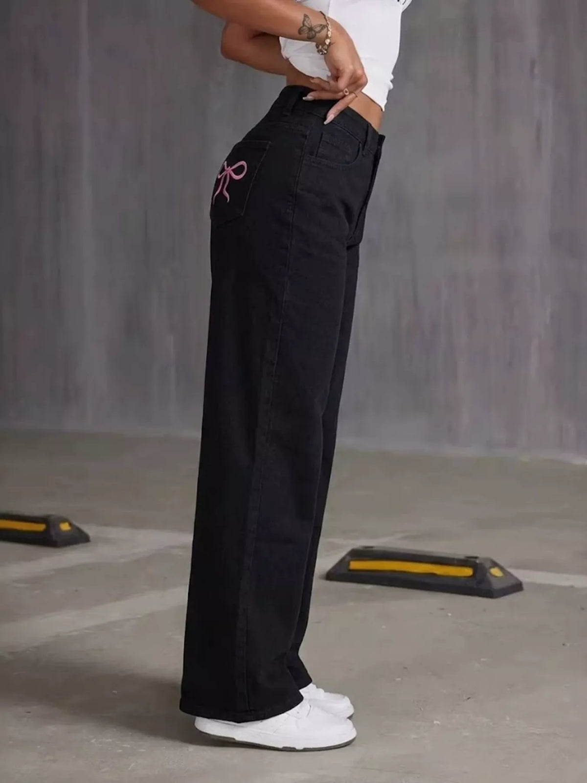 High-Waisted Wide-Leg Jeans in Black, view 2