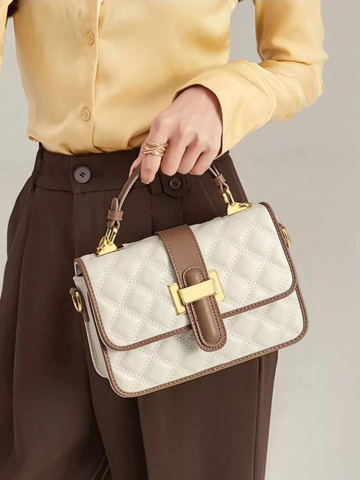 Quilted Contrast Crossbody Bag with Gold-Tone Hardware and Chain Strap in Off-white, view 4