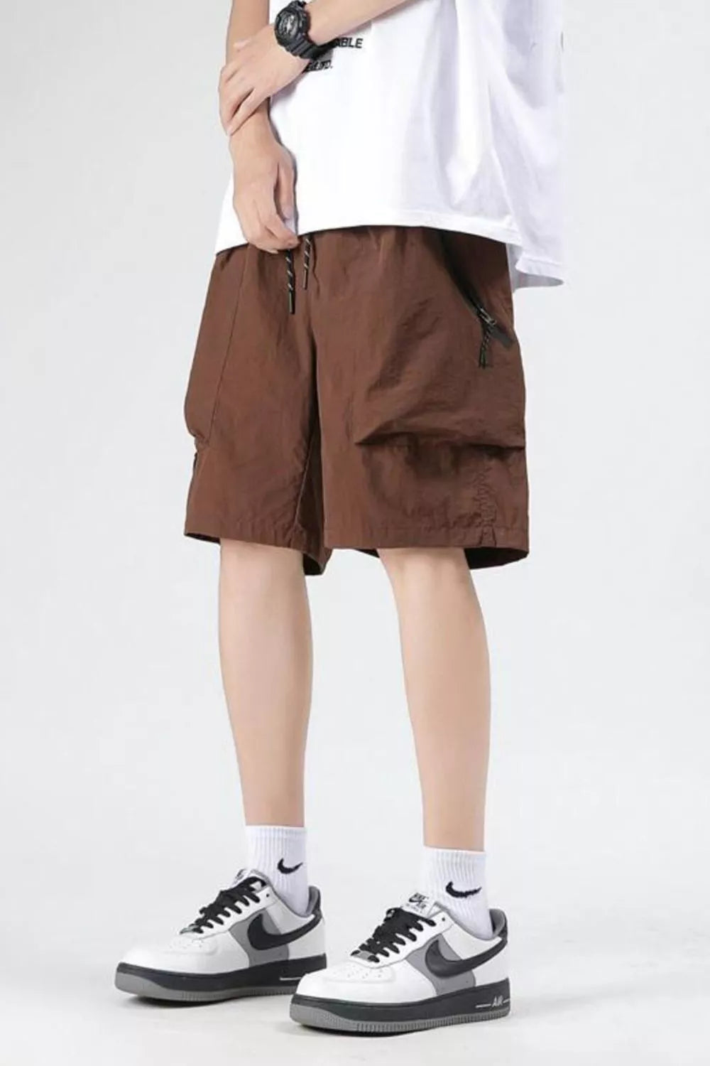 Men's Plus Size Cargo Pocket Relaxed Fit Shorts in Brown