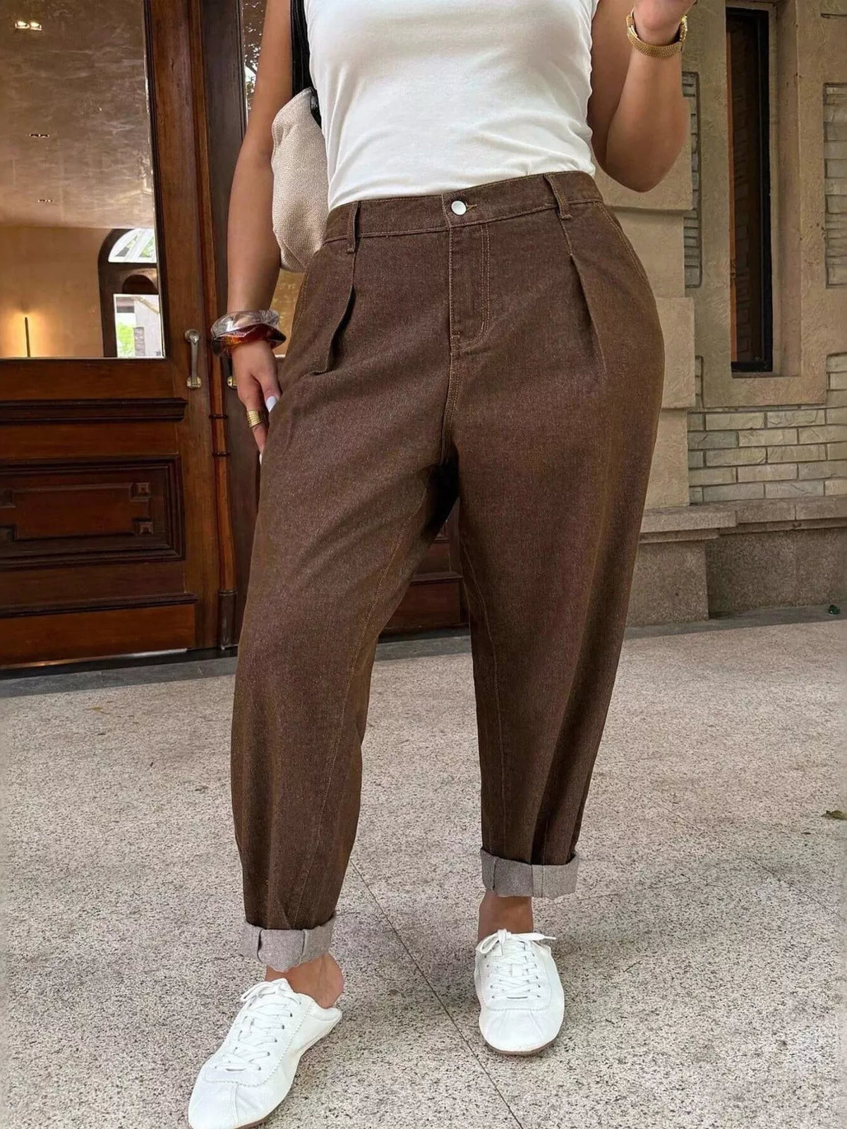 Plus Size Pleated Detail Loose Fit Jeans