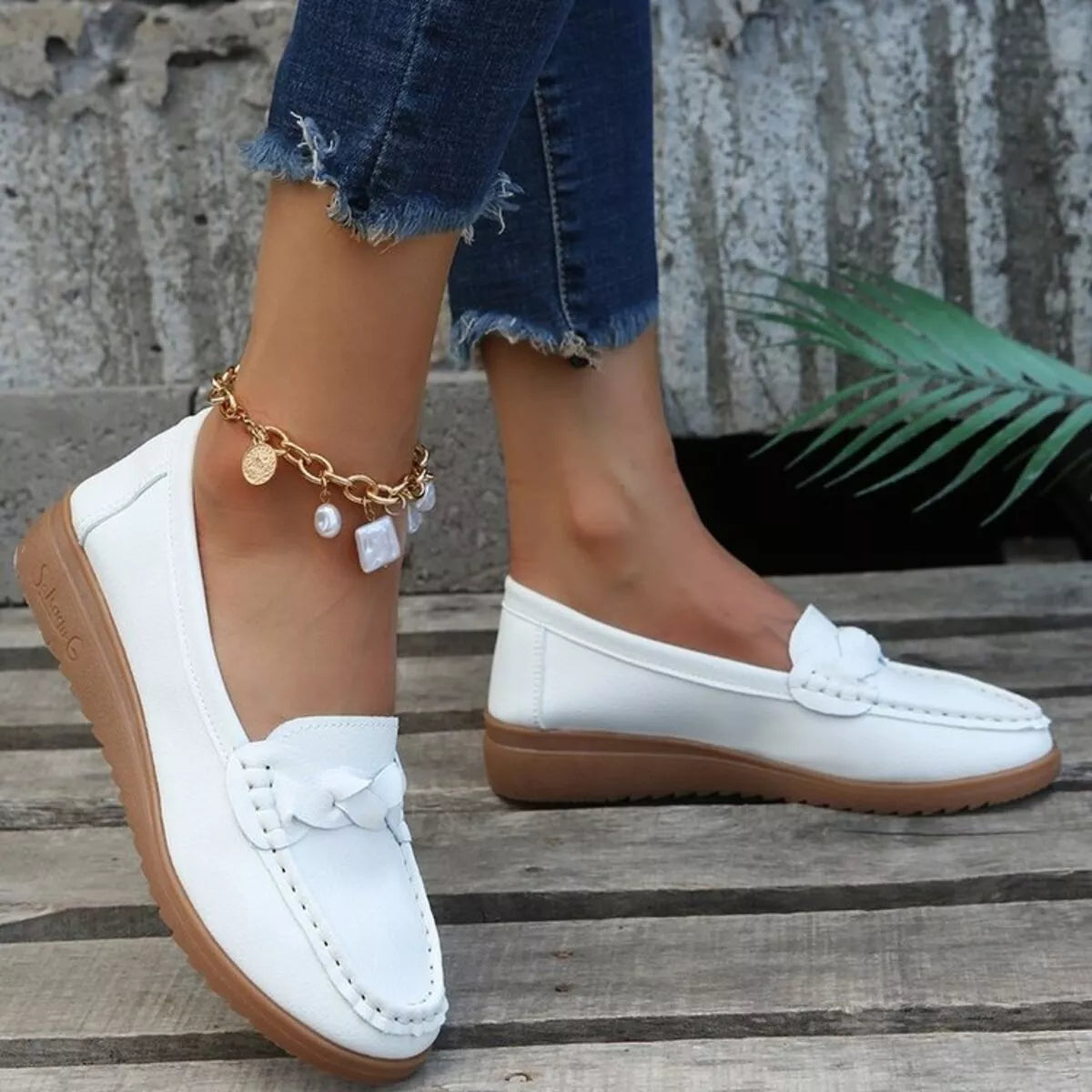 Round Toe Flats Slip-Ons - Lilixa.store