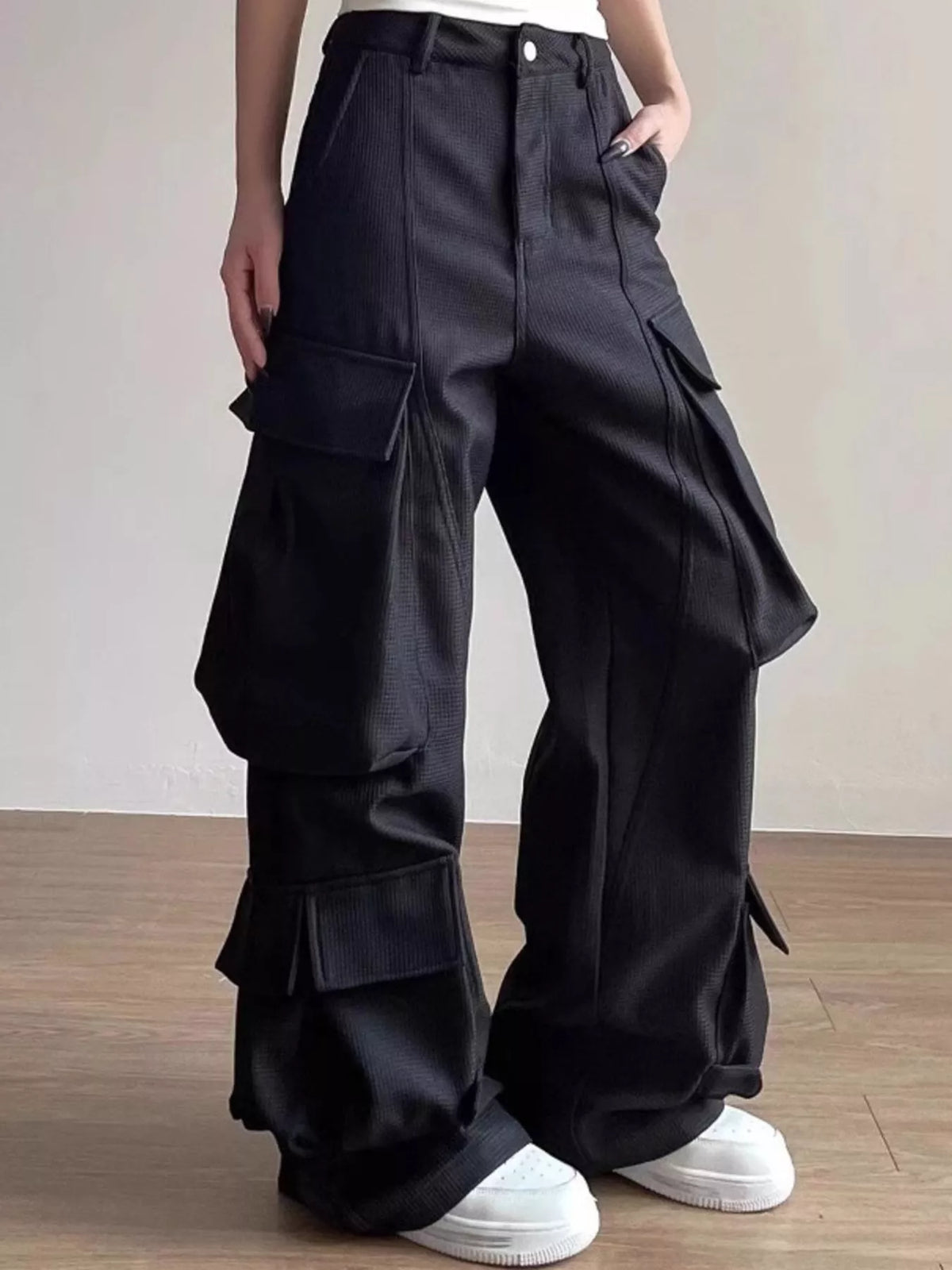 Men's Multi-Pocket Cargo Pants in Black, view 3