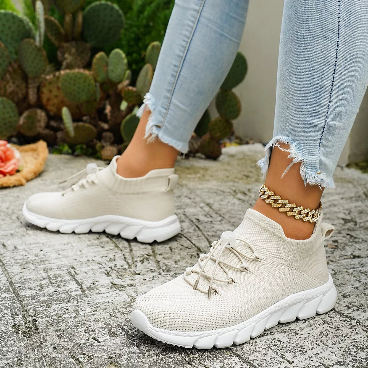 Round Toe Lace Up Sneakers