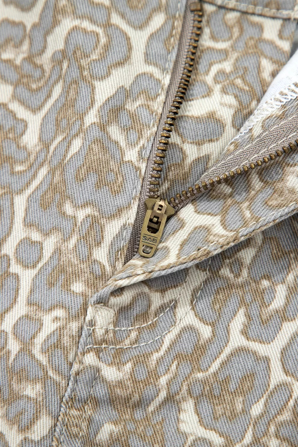 Raw Edge Leopard Print Denim Shorts - Lilixa.store