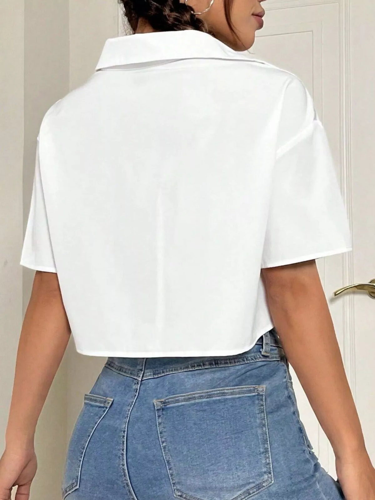 Short Sleeve Crop Shirt with Chest Pockets in White, view 5