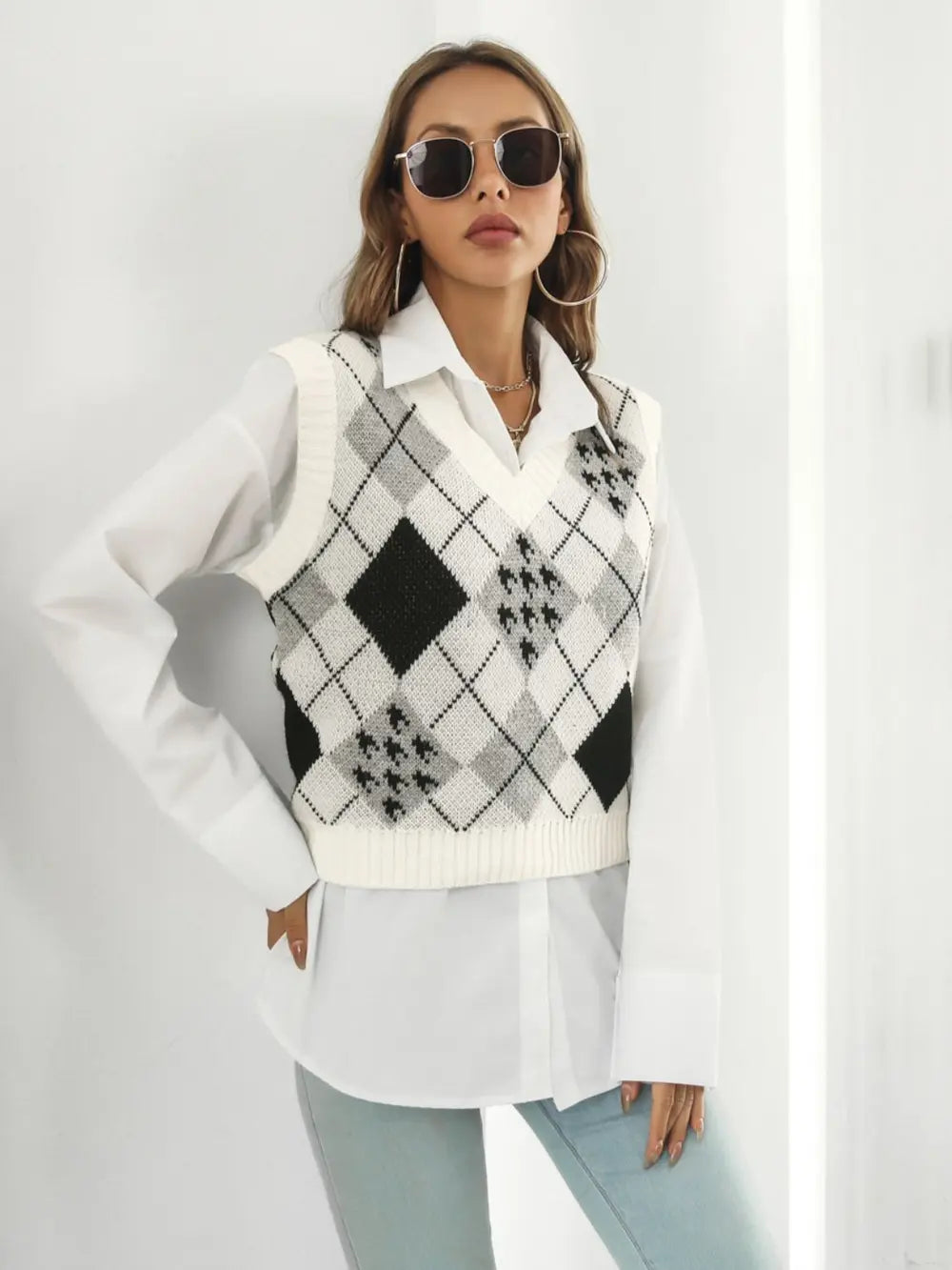 V-Neck Plaid Sweater Vest in White, view 5