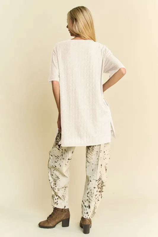 Davi & Dani Short Sleeve Side Slit T-Shirt with Pockets - Lilixa.store