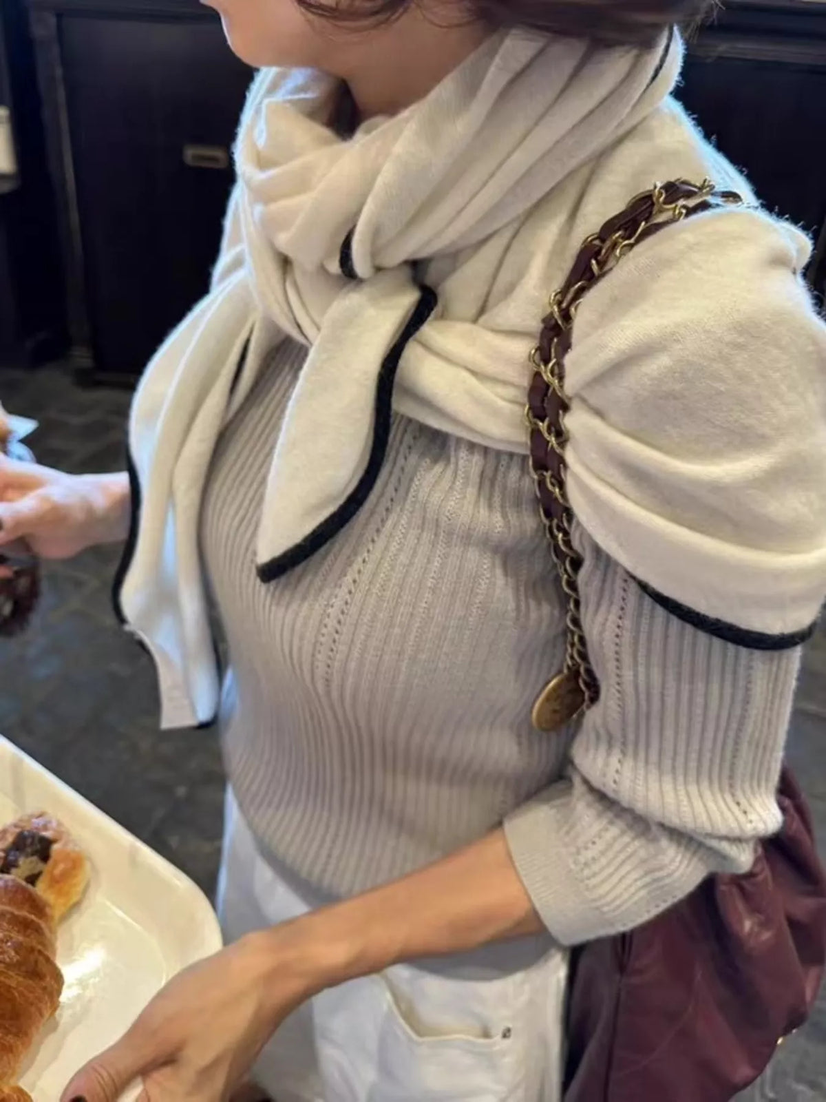 100% Wool Contrast Trim Scarf - Lilixa.store