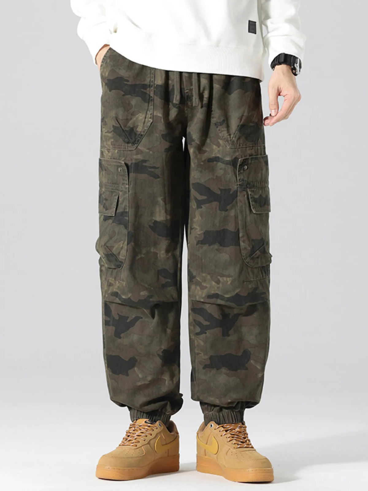 Men's Plus Size Camouflage Cargo Pants with Multi-Pocket in Camouflage Green