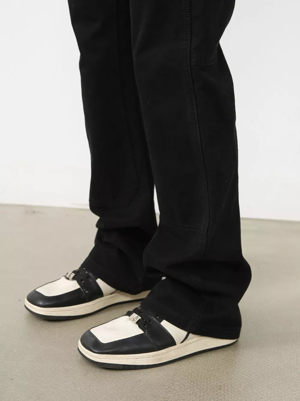 Men's Rivet-Detailed Straight-Leg Jeans - Lilixa.store
