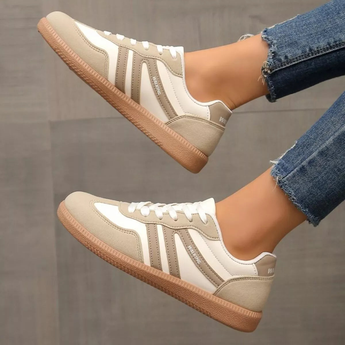 Round Toe Lace Up Sneakers - Lilixa.store