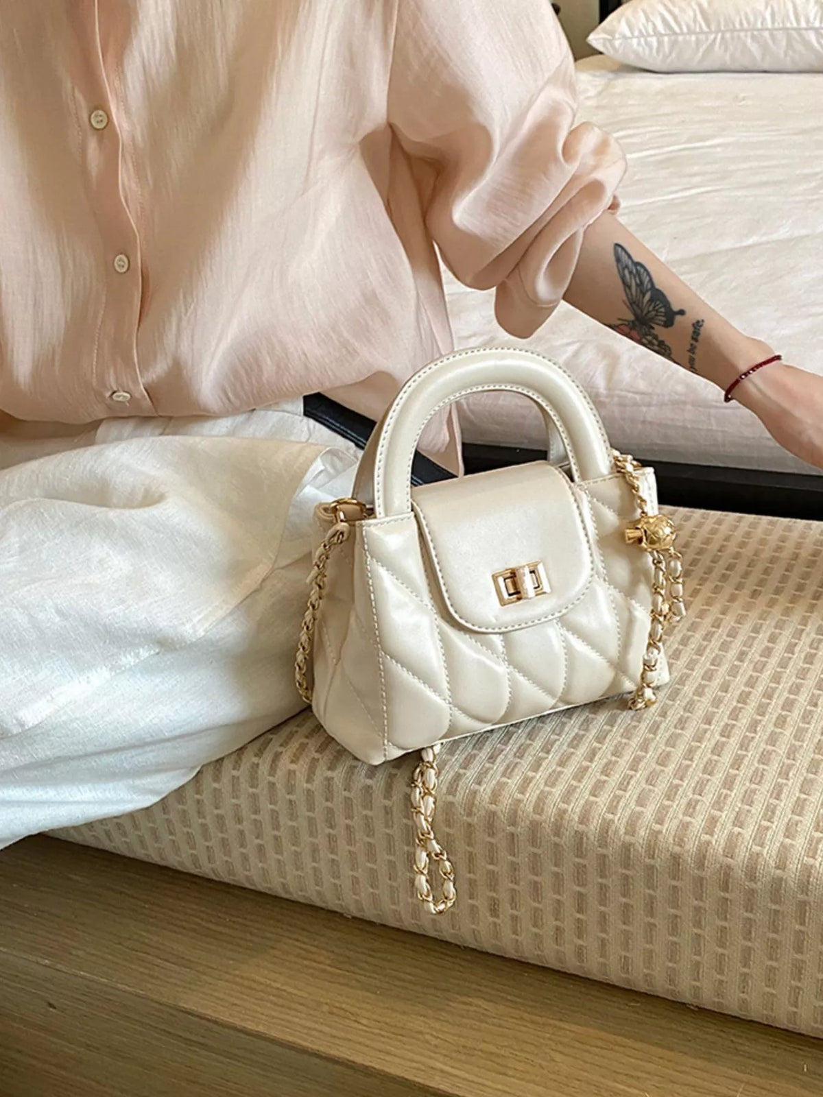 Quilted Chain Strap Crossbody Bag