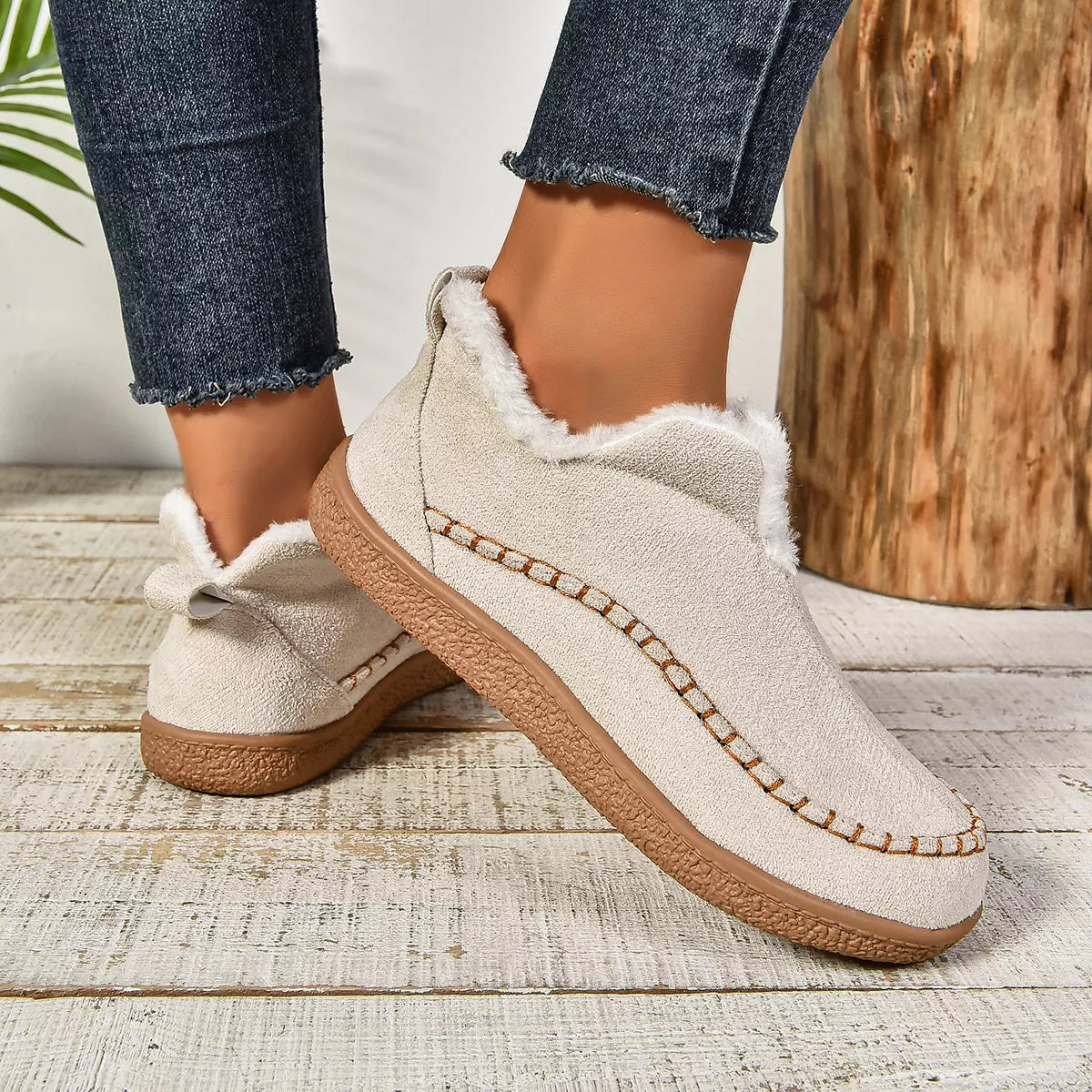 Round Toe Plush Lined Shoes - Lilixa.store