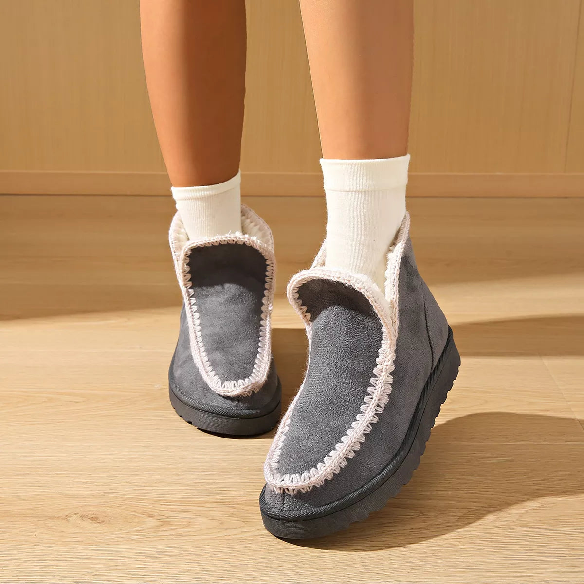 Round Toe Platform Boots