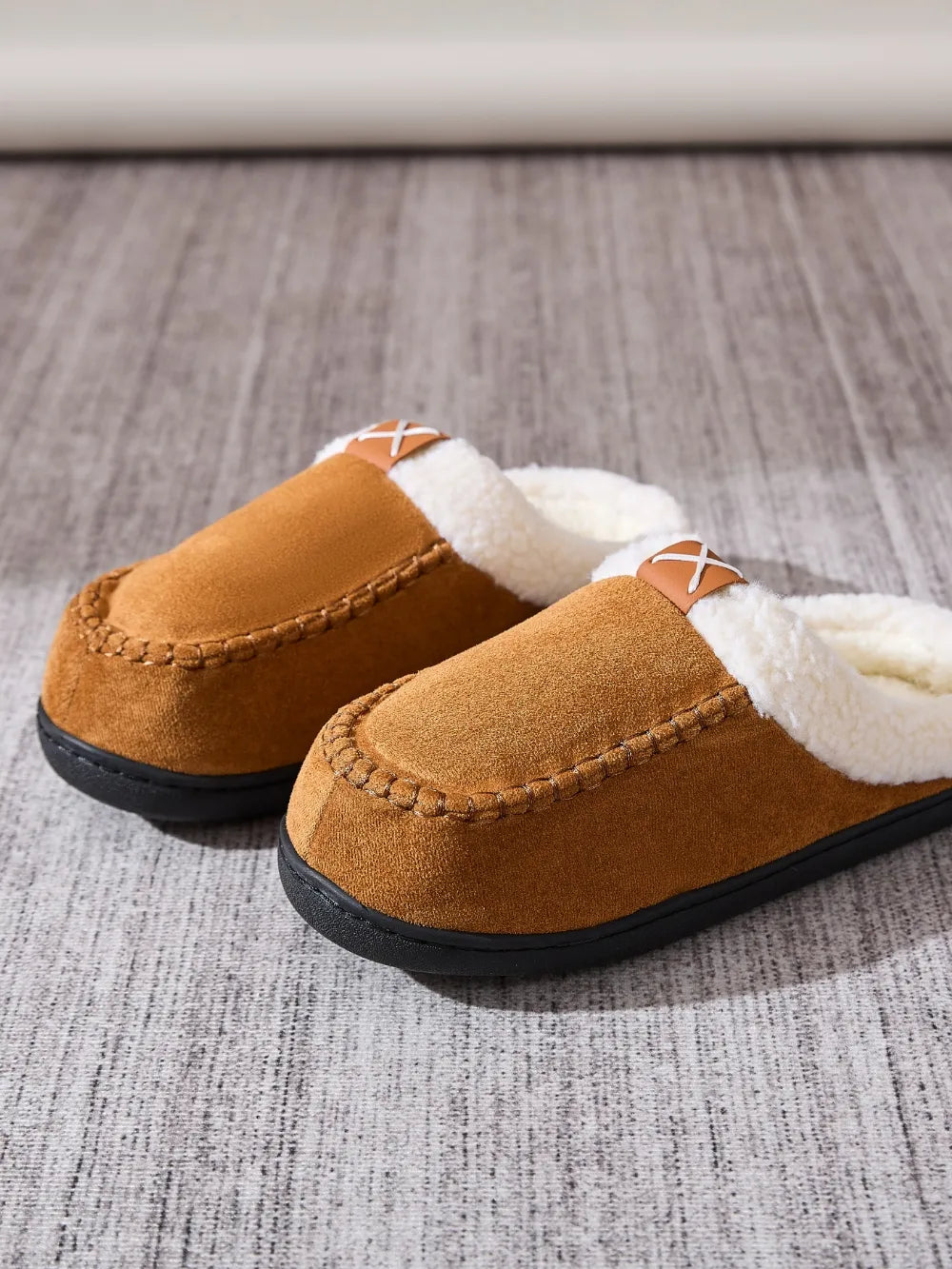 Contrast Round Toe Flat Slippers - Lilixa.store