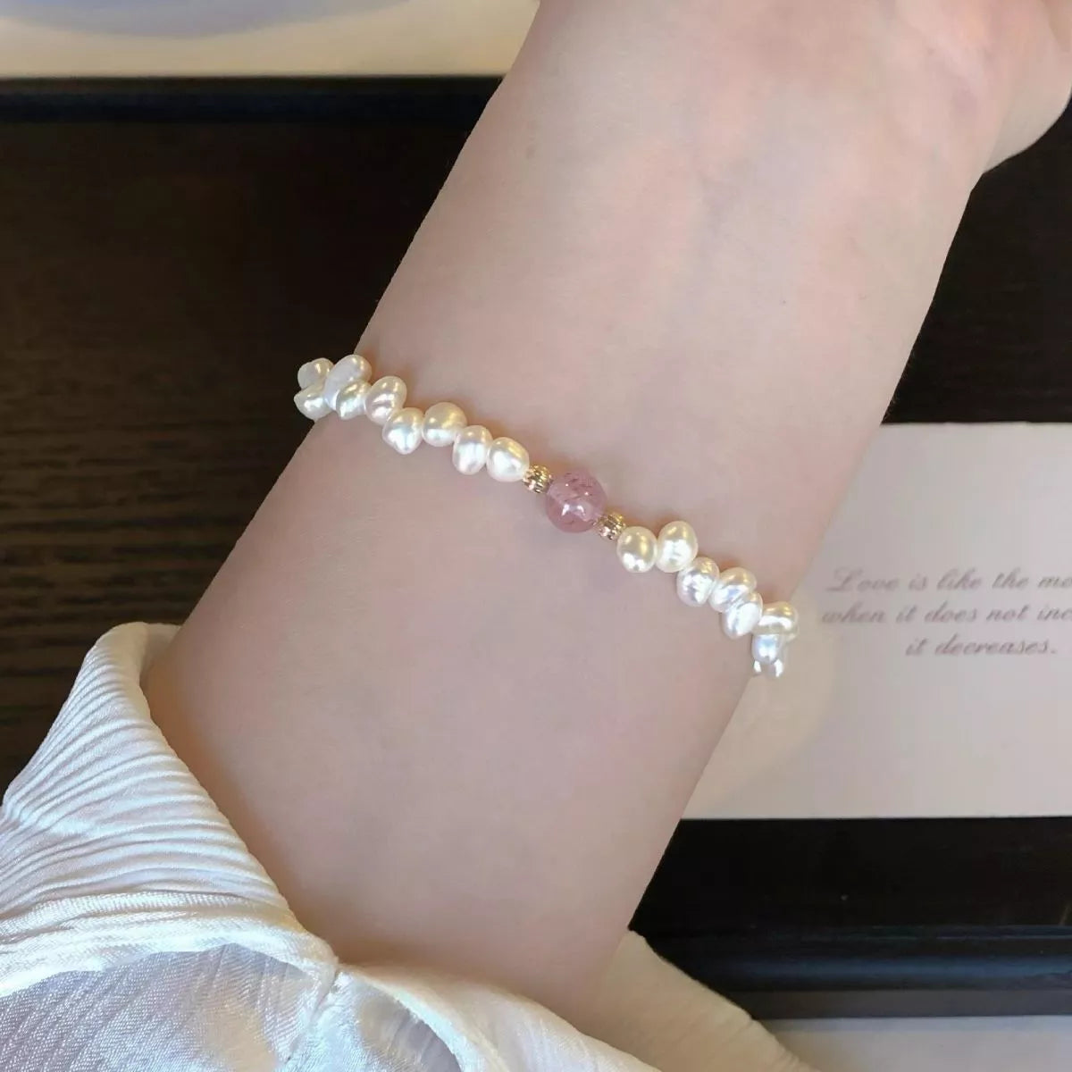 Pearl & Crystal Bracelet - Lilixa.store