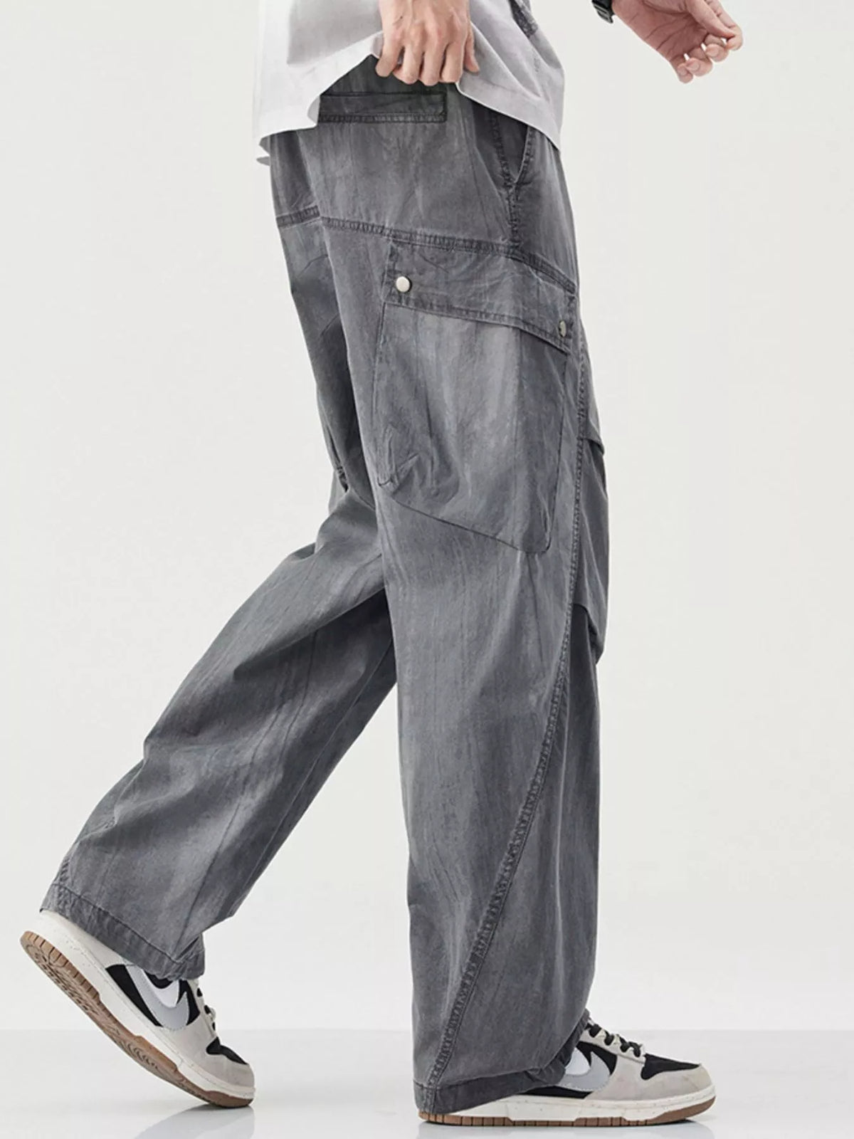 Men's Loose Fit Cargo Pants, view 2