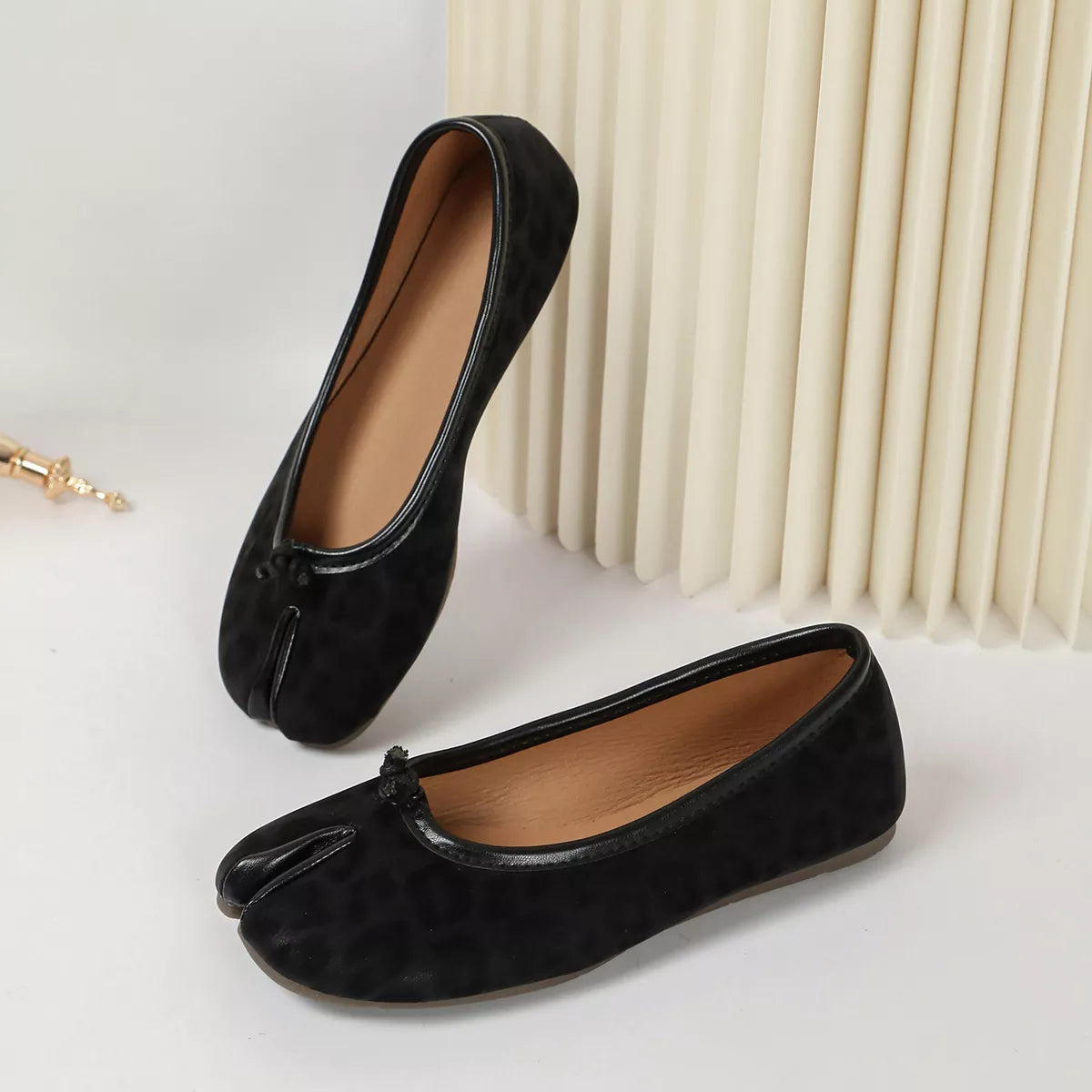Split Toe Slip-Ons - Lilixa.store