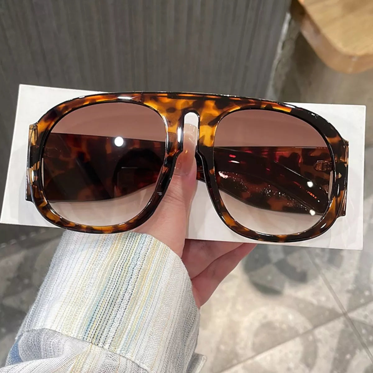 Oversized Gradient Tinted Lenses Sunglasses - Lilixa.store