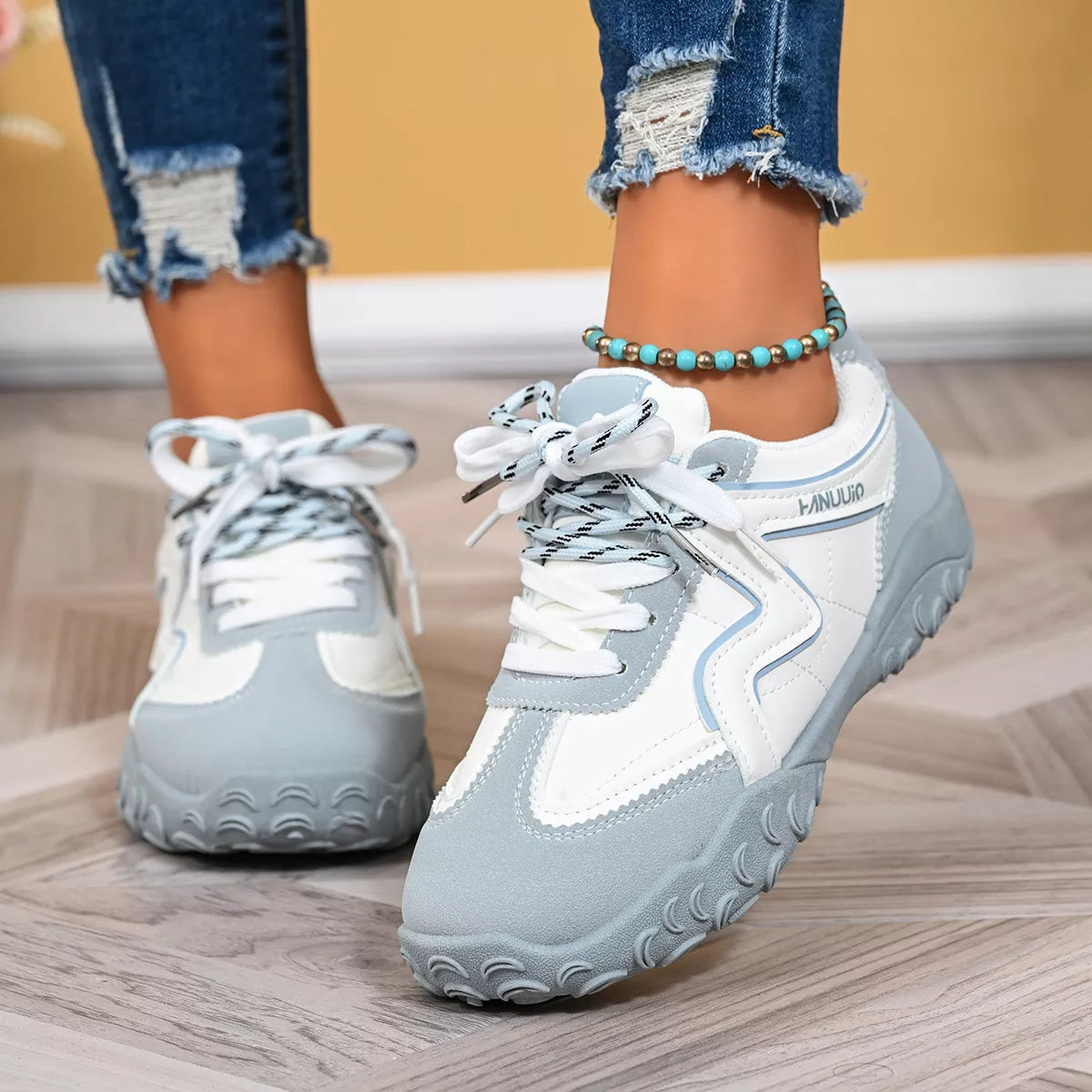Round Toe Lace Up Sneakers - Lilixa.store