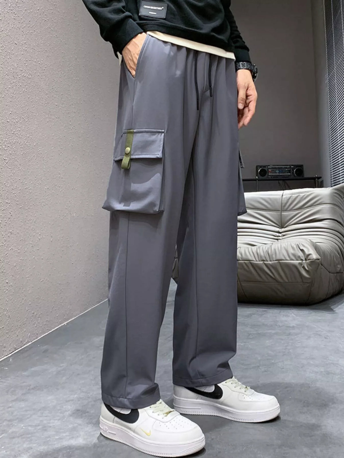 Men's Plus Size Wide Leg Cargo Pants in Gray