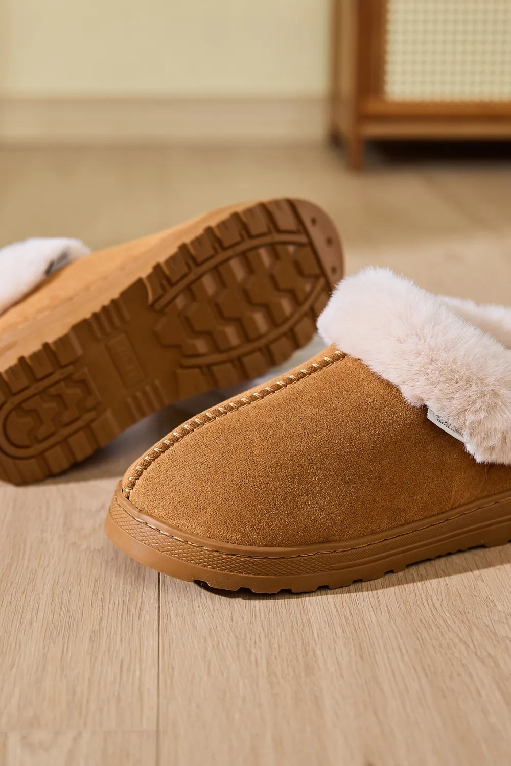 Faux Fur Round Toe Platform Slippers - Lilixa.store