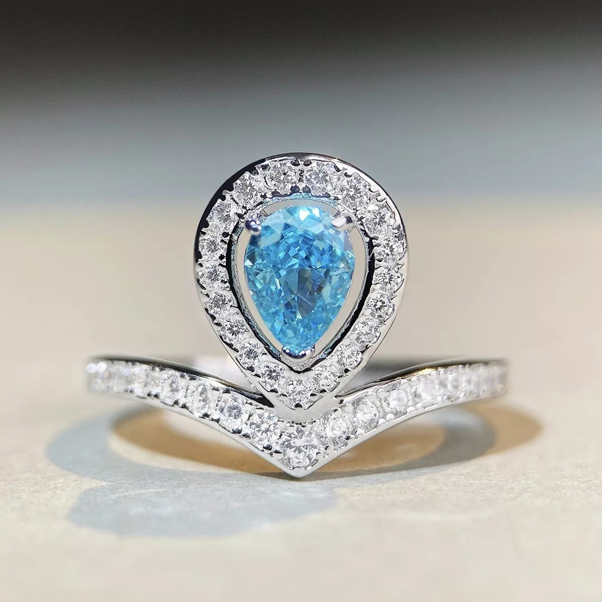 925 Sterling Silver Zircon Teardrop Ring