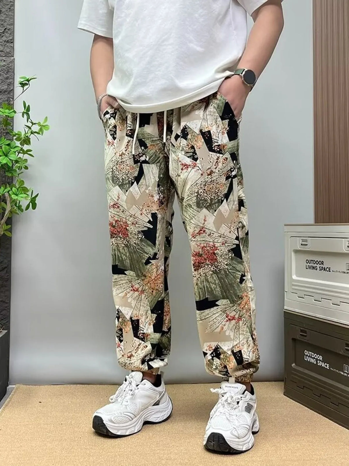 Men's Plus Size Drawstring Printed Joggers in Floral