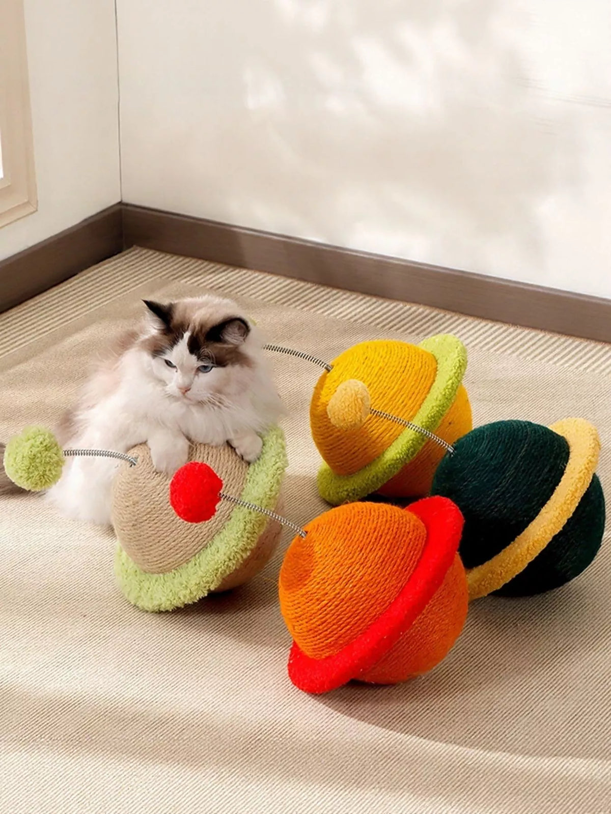 Planet-Shaped Interactive Cat Toy with Sisal Scratching Surface - Lilixa.store