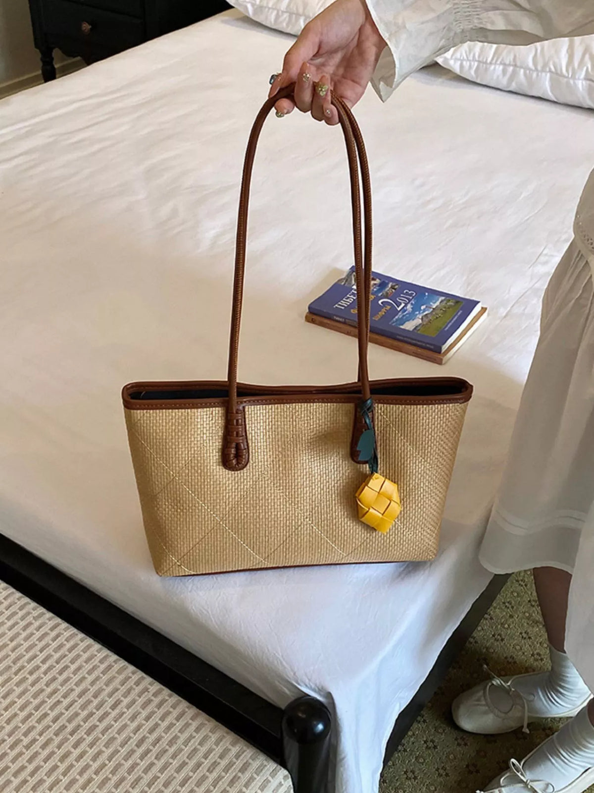 Contrast Trim Shoulder Bag - Lilixa.store
