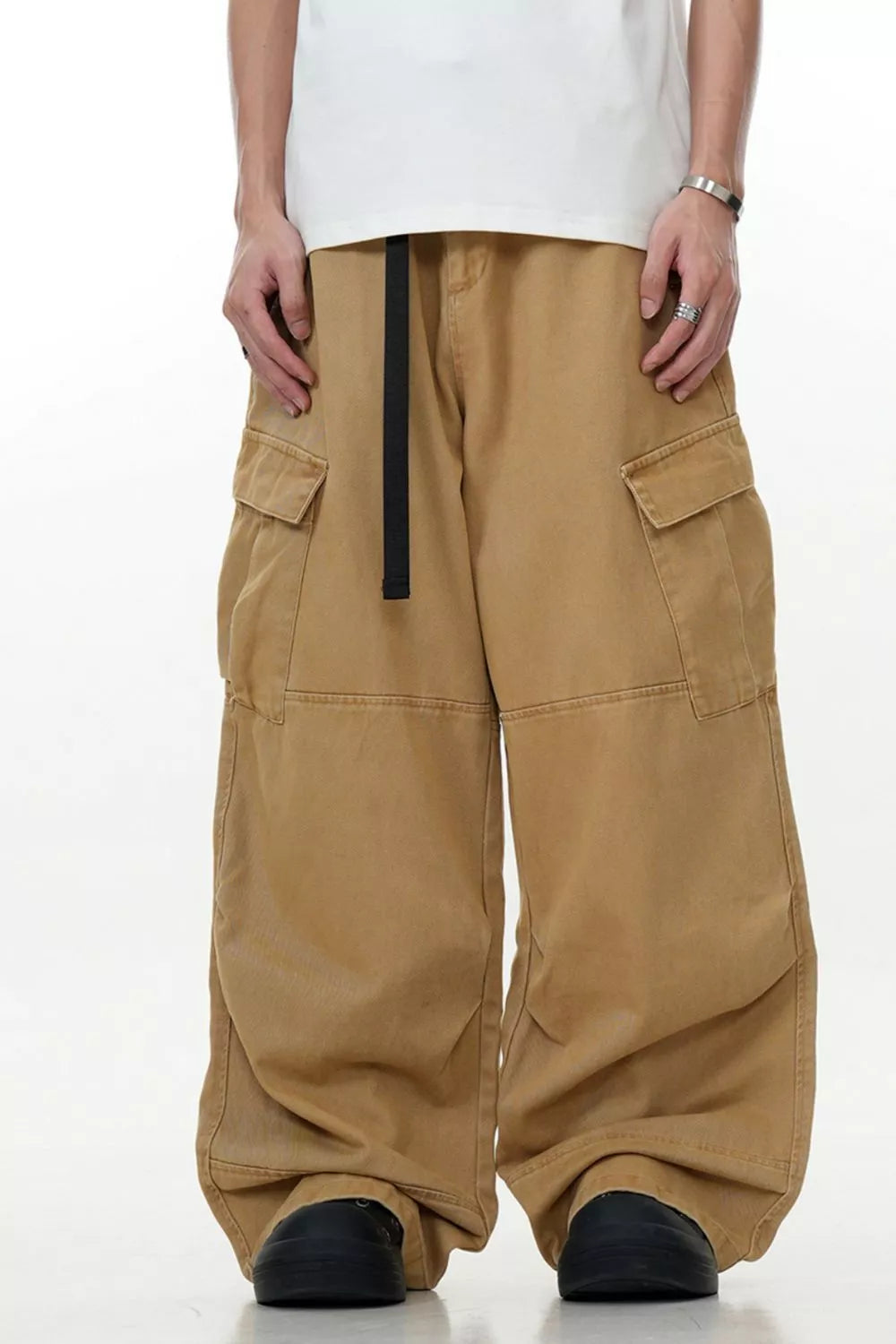 Men's Loose Fit Cargo Pants in Khaki