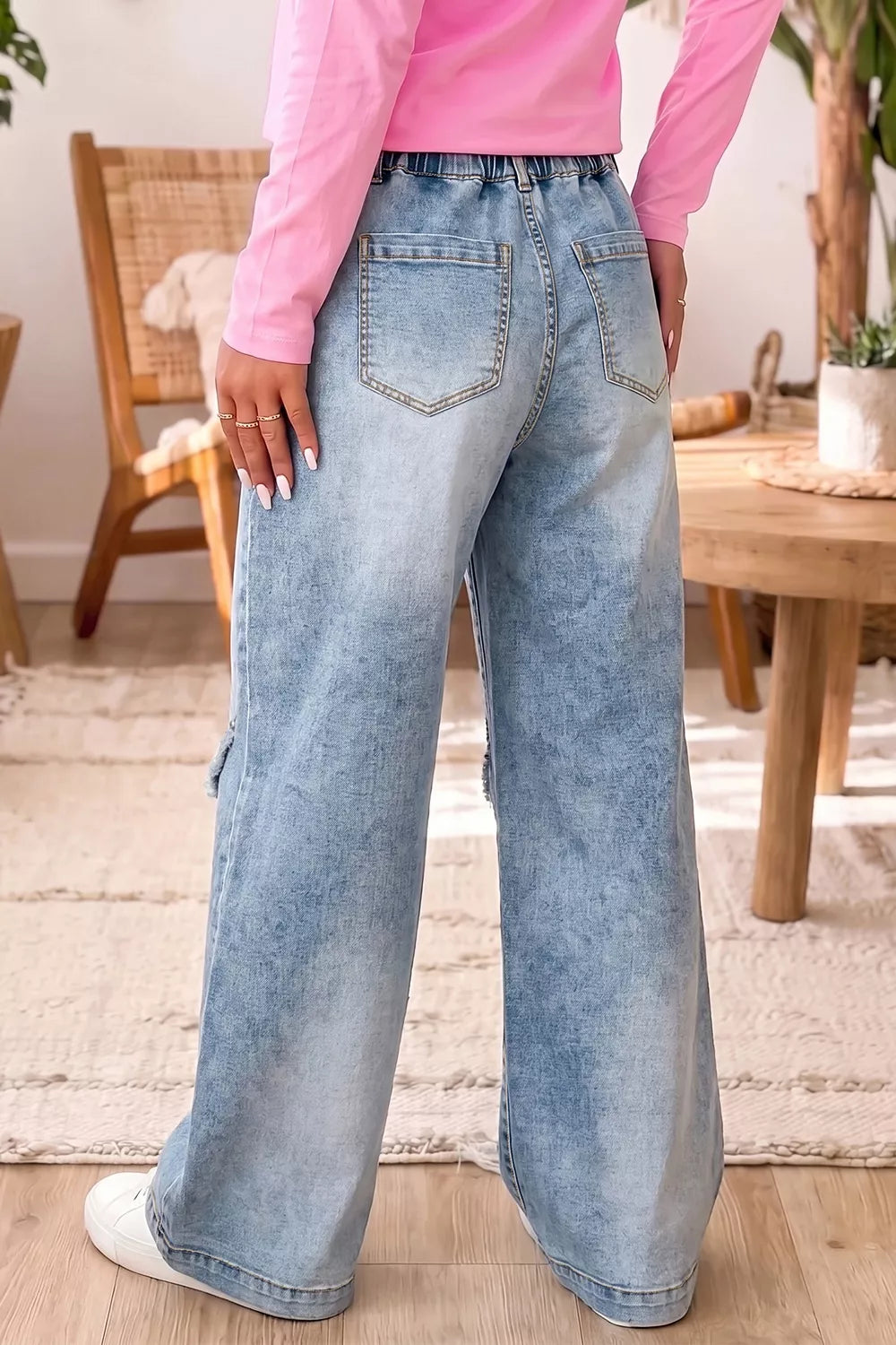 Studded Detail Wide-Leg Jeans
