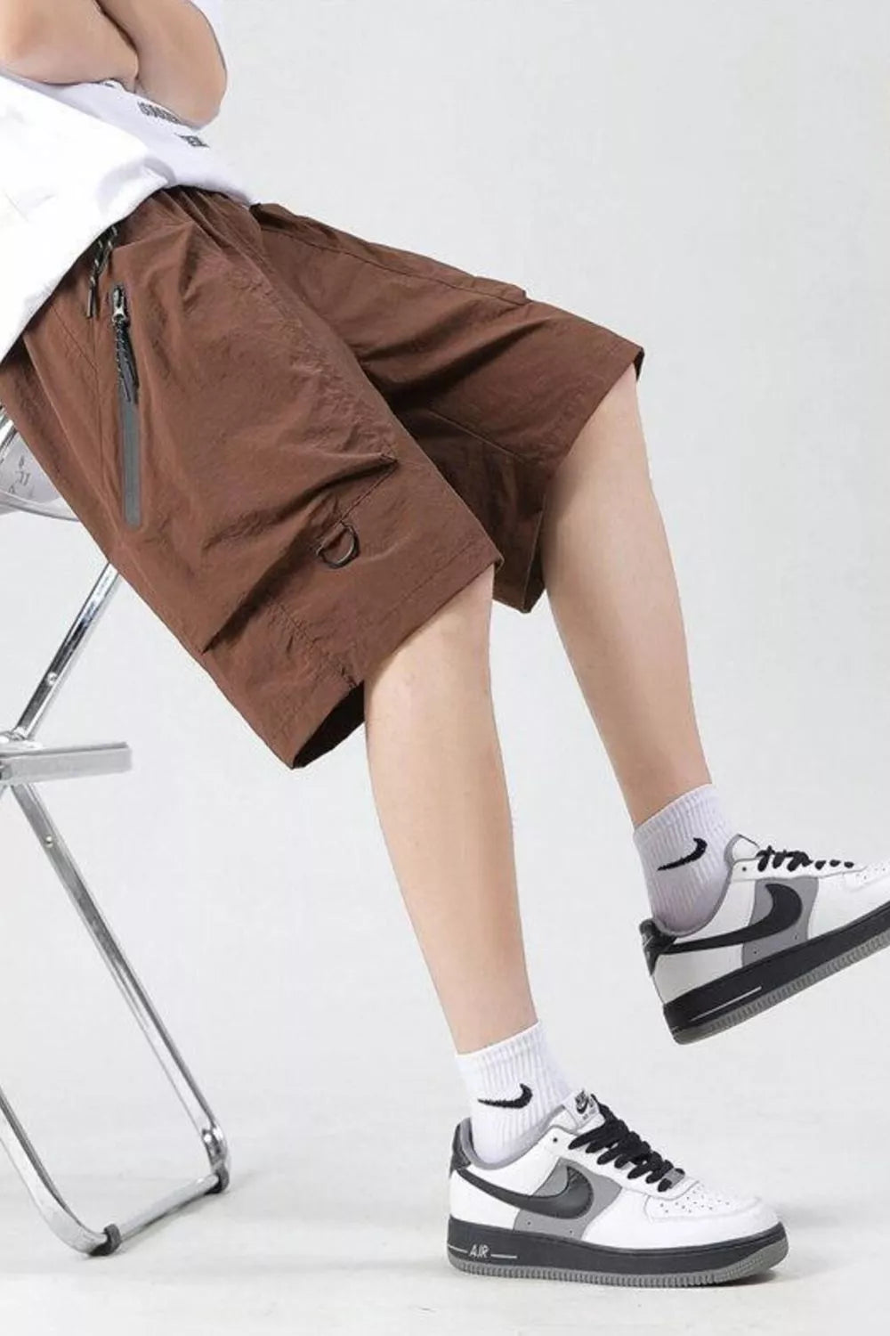 Men's Plus Size Cargo Pocket Relaxed Fit Shorts, view 2