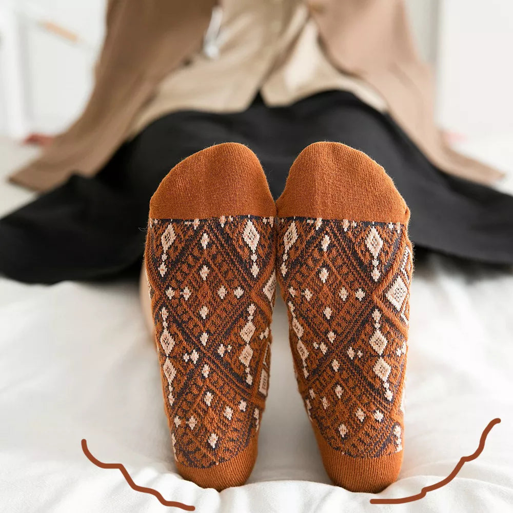 Vintage Argyle Patterned Mid-Calf Socks - Lilixa.store