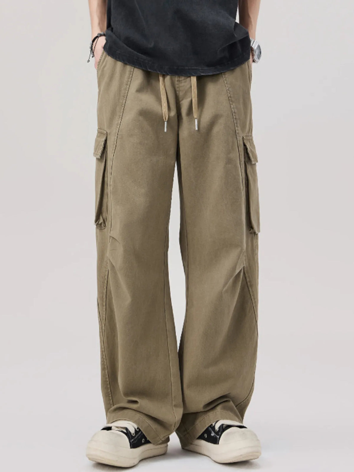 Men's Loose Fit Cargo Pants in Khaki