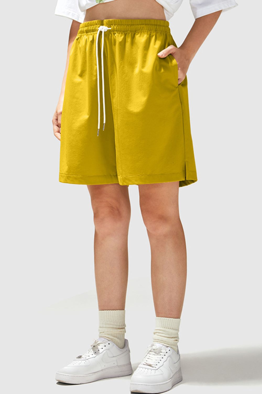 Men's Casual Drawstring Lightweight Shorts in Yellow