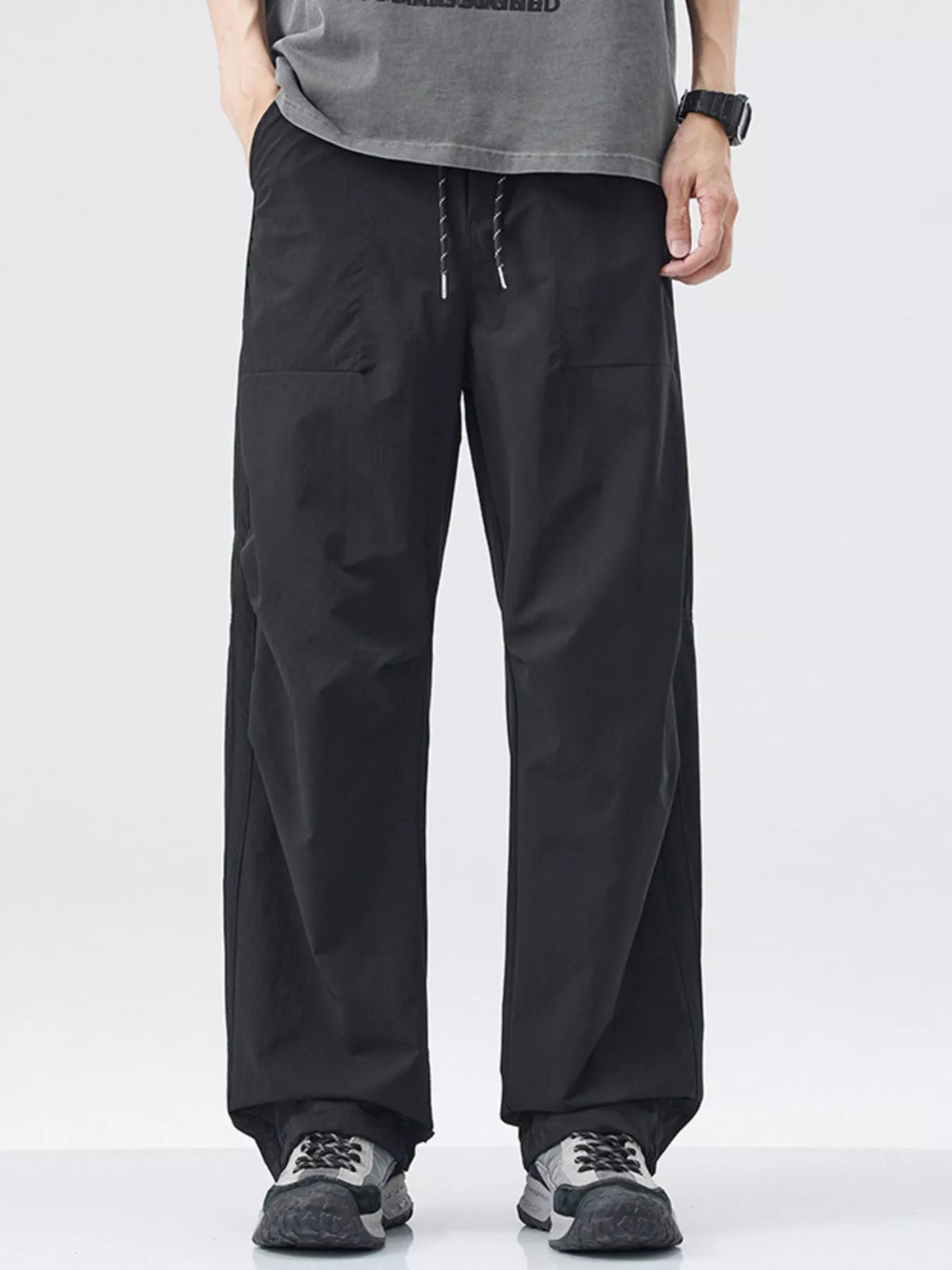Men's Loose-Fit Drawstring Wide Leg Pants in Black